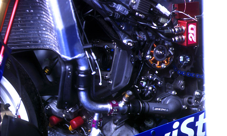 Lucky+strike+suzuki+rgv500