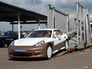 В Россию приехали первые Porsche Panamera 2010 года (panamera, porsche, porsche panamera, turbo, автомобиль, выброс, литровый) В Россию приехали первые Porsche Panamera 2010 года